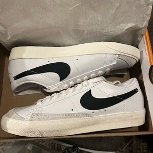 Nike Blazer Men’s 9.5
Brand new never worn.